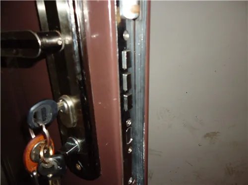 怎样换防盗门锁芯