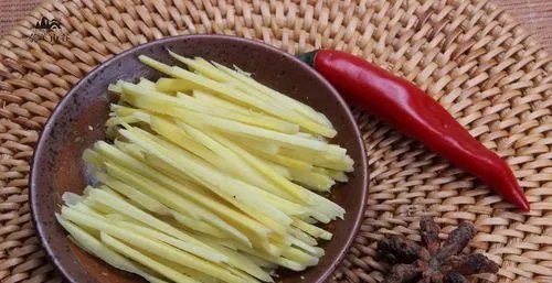 生姜与干姜的功效与作用，区别与禁忌及注意事项