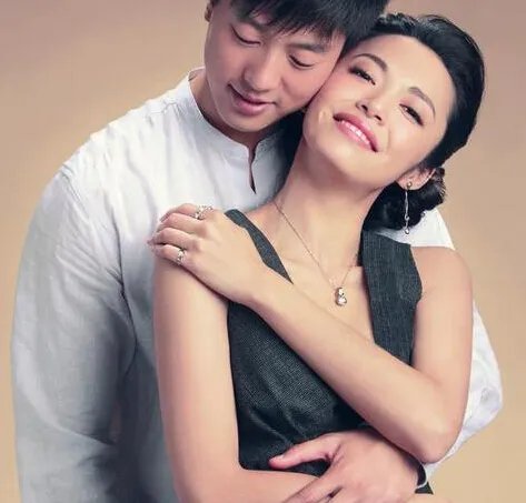 姚晨与凌潇肃离婚真相是什么？  凌潇肃为了离婚准备了两年