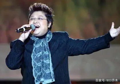 为走红不惜身份作假，冒充草根多年，韩红一怒之下将其轰下台，是谁？