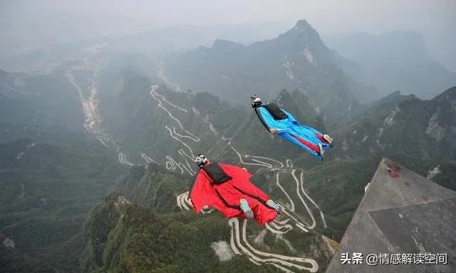 女大学生在张家界翼装飞行失踪,定位和手机都没带,生还的可能性大吗?