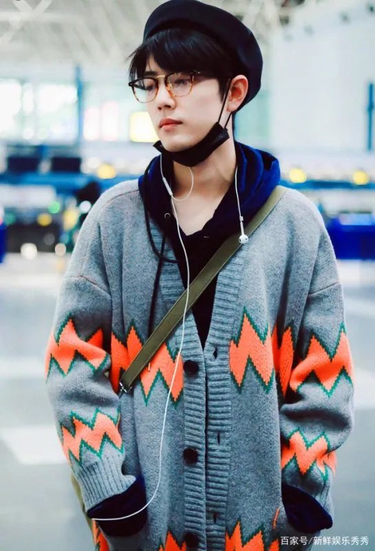 肖战获金扫帚奖被嘲讽，《陈情令》导演喊话网友：请做个人吧，大家怎么看