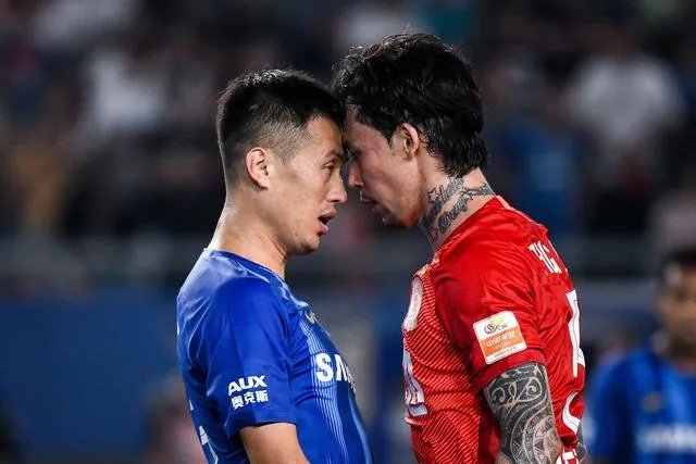 如何看待恒大跟苏宁的这一场比赛？