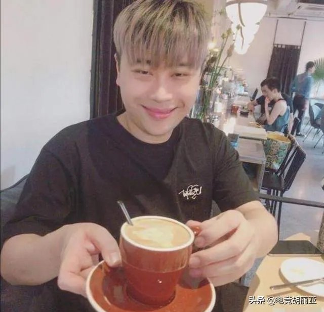 英雄联盟早期主播