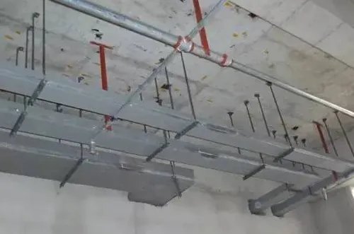 桥架里可以有电线接头吗