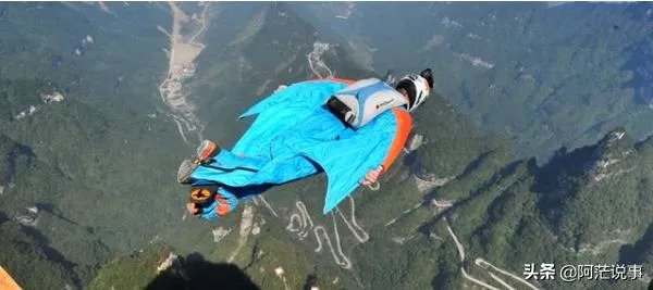 女大学生在张家界翼装飞行失踪,定位和手机都没带,生还的可能性大吗?