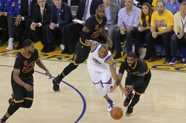 欧文受伤后，被他伤过心的詹姆斯为什么还要送去祝福呢？