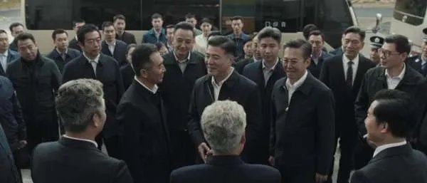 《扫黑风暴》为何一天只更新一集？央视揭秘了，剧里跟着现实走，啥情况?