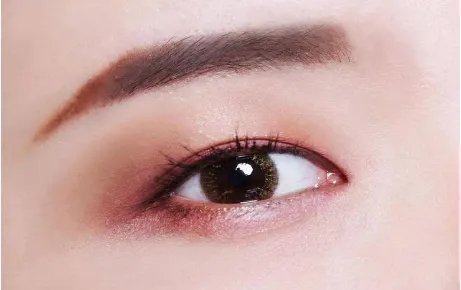 北京割双眼皮手术多少钱呢