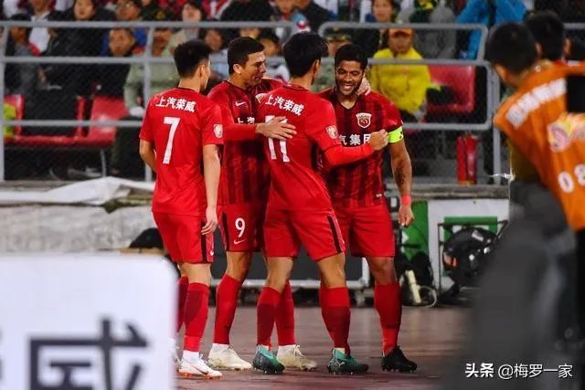 国安被上港七连斩,说明了什么?