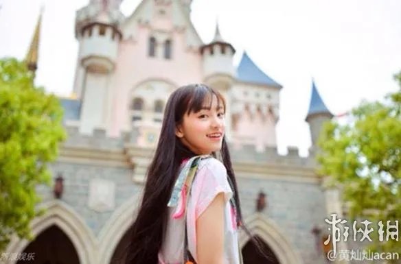 武大女神黄灿灿又整？打了两斤的苹果肌到底是什么鬼