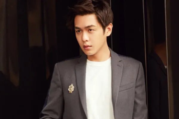 张若昀女儿小名叫“小樱桃”？