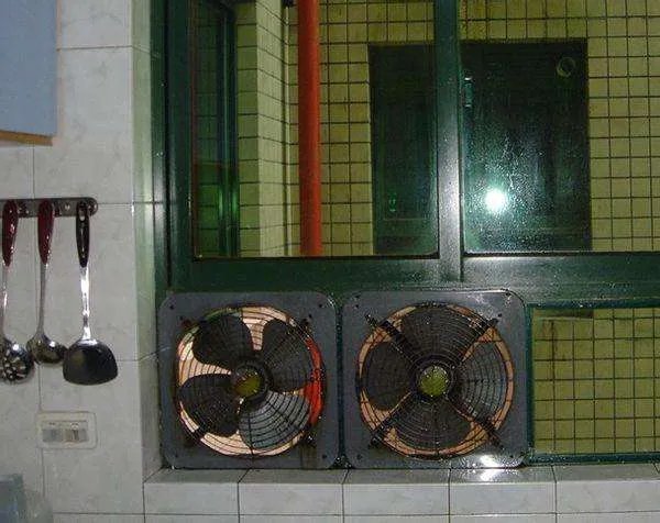 厨房安装换气扇还是排气扇
