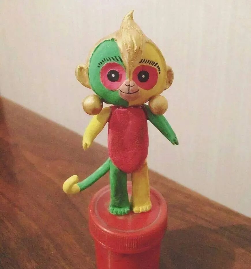 鸡年春晚吉祥物有毒：我跟外面的妖艳贱鸡不一样！