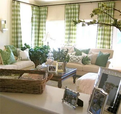 阳台窗帘装修效果图 2017流行的阳台窗帘搭配