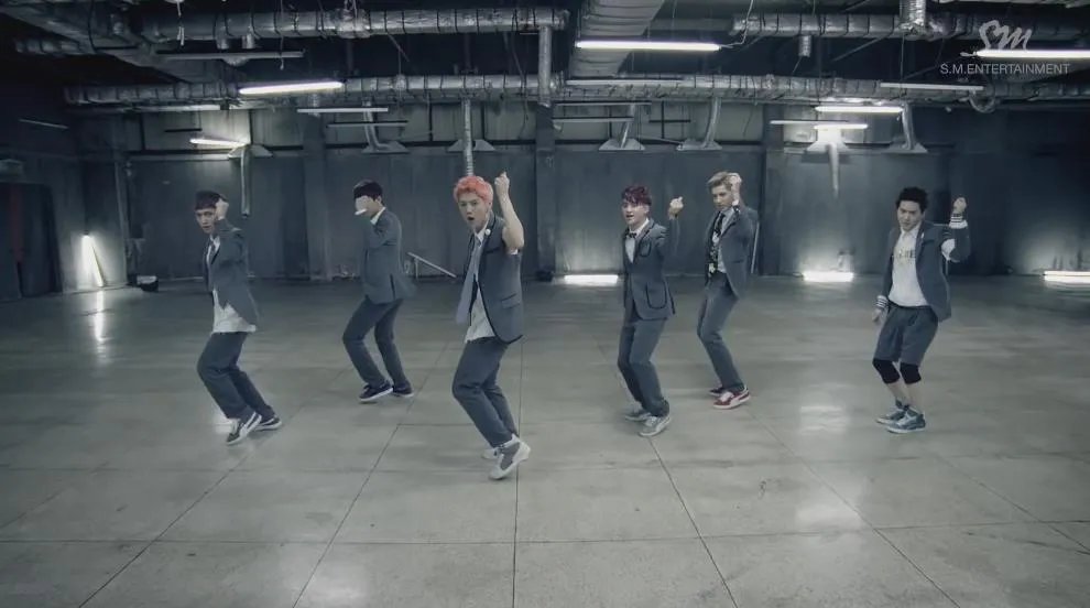 咆哮剧情版mv解析（EXO《咆哮》到底多厉害）