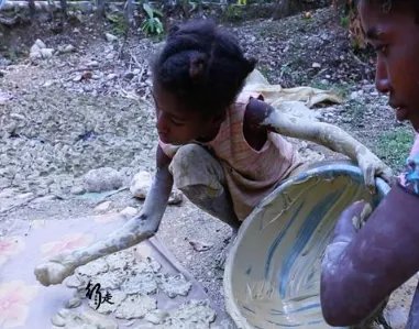 疫情或令1亿人重返极端贫困，这个数据是怎么得到的？