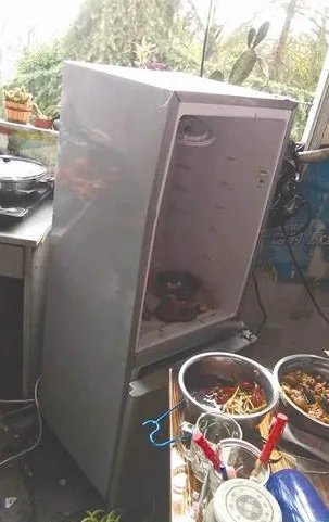 半夜自家冰箱突然爆炸情况如何？