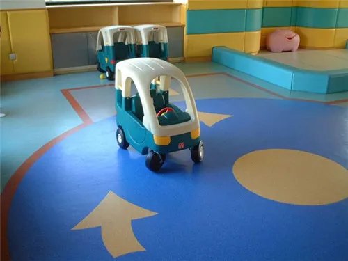 塑料地板多少钱一平 塑料地板购买新妙招