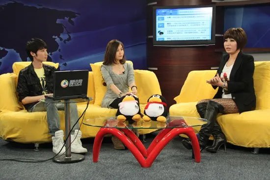 黄小琥女儿已25岁 首揭两人前卫母女关系