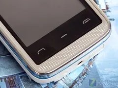 小巧触控机:诺基亚5530XM