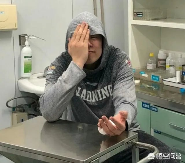 韩德君手掌骨折，出战成疑，辽宁队能不能拿下北京队？