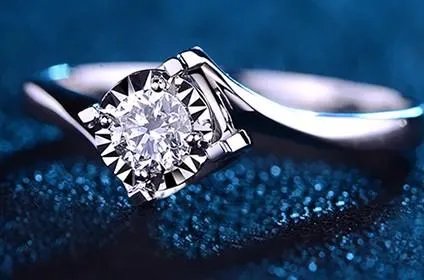 恒妮钻戒1克拉多少钱？