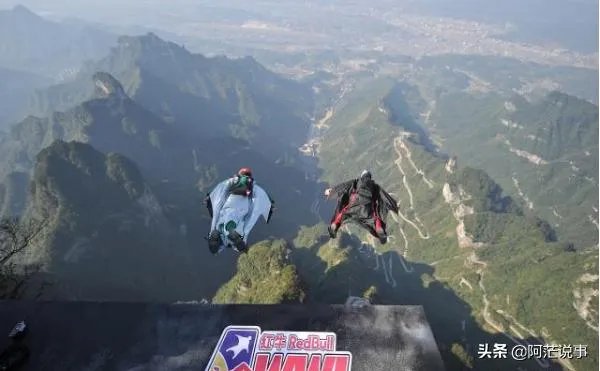 女大学生在张家界翼装飞行失踪,定位和手机都没带,生还的可能性大吗?