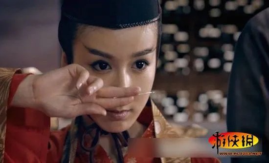 《爱情公寓3》吕布vs东方不败 神级霸气CG欣赏