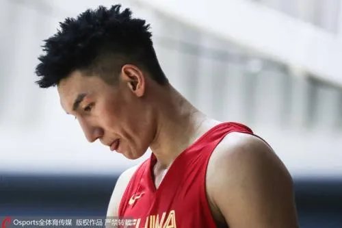 中国男篮12人名单公布了吗?