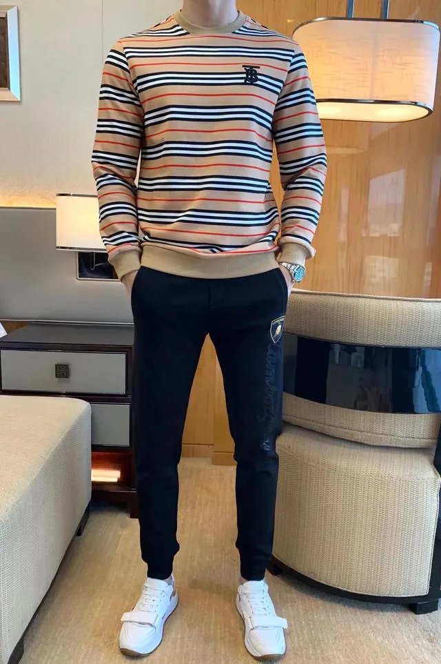 普拉达的服装风格是什么？