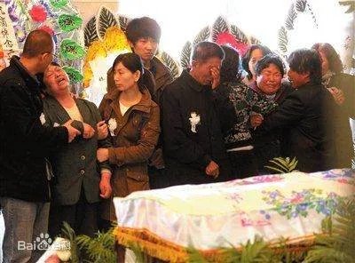 杨二敬的社会哀悼