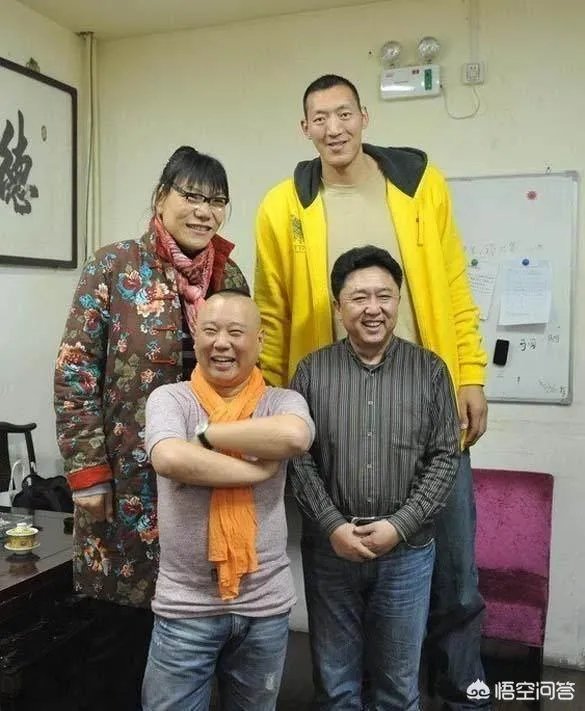 孙明明和姚明哪个高