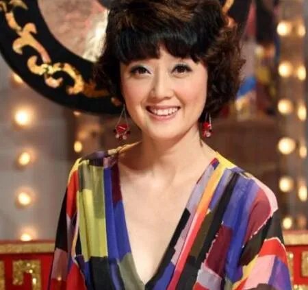 倪琳结婚了吗   她的老公是钱文忠吗