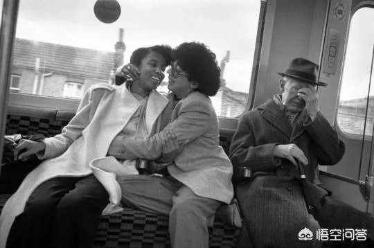 有哪些擅长以地铁为场景拍照的摄影师？