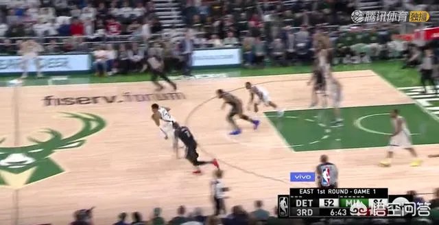 天赋炸裂！字母哥实战中上演罚球线扣篮，这球有多难？