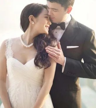 官恩娜暗讽内地人遭炮轰  曝秘恋老外已成婚