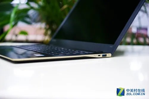 轻薄黑科技？联想ideapad 700S拆解探秘