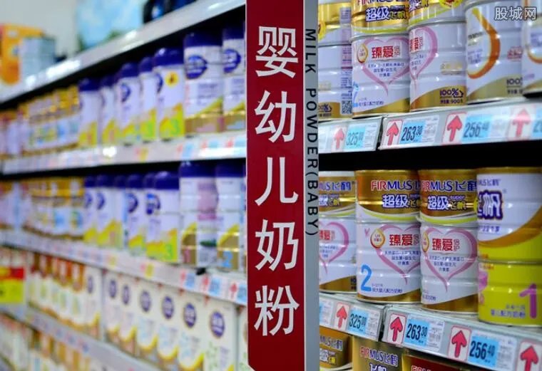 出生率奶粉竞争 国内外厂商开启绞杀模式