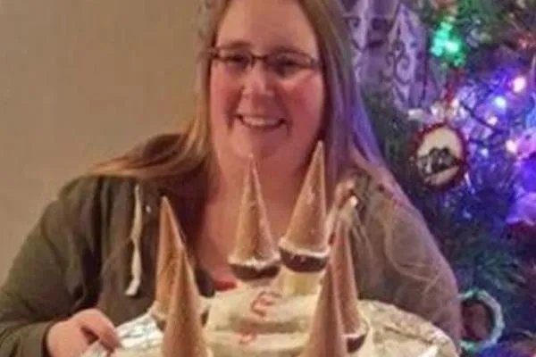 世界上最重的钢管舞娘:重达236斤(却丝毫比不一般人差)