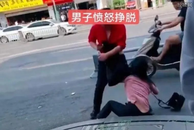 男子17万购车款不翼而飞是妻子拿给前夫还债 妻子痛哭求原谅