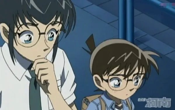 本堂瑛佑是怎么知道柯南的真实身份的？ 稍微详细一点 拜托了