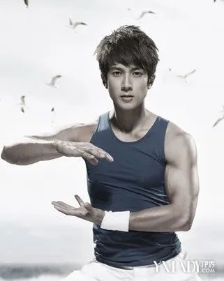 男神吴尊肌肉照性感身材让人尖叫