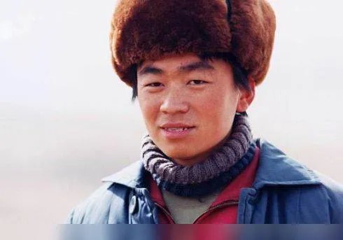 马蓉小号曝光，暗讽王宝强素质差，在大众眼里，王宝强是个怎样的人？