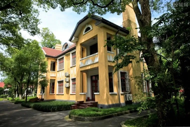 秦岭别墅为何批了6次 违建事件违建涉及哪位大人物