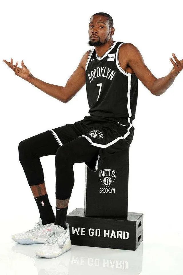 NBA宣布停赛，至少推迟一个月，如果杜兰特与欧文康复，篮网会成为本赛季的总冠军吗？