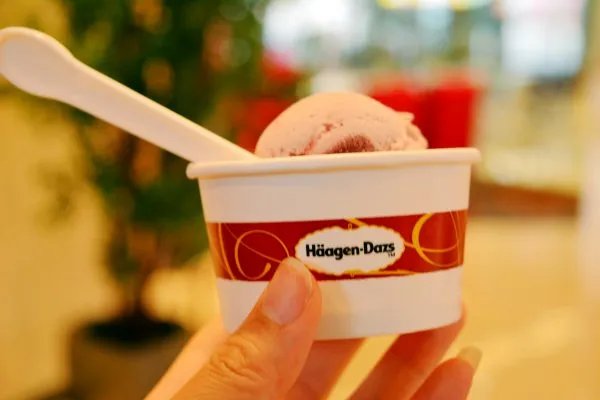 哈根达斯用代可可脂冒充巧克力被罚，你如何看待哈根达斯这一行为？