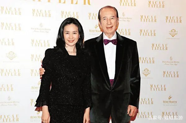 赌王儿子隐居海外30年，何猷君生母是梁安琪，为何由何超琼抚养？