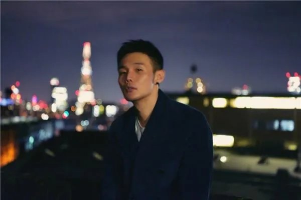 李荣浩为何微博发文称“无论做事还是做人，自己都不如别人”？