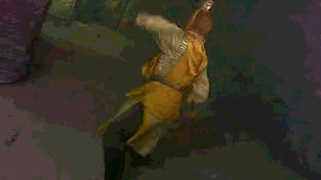 《新倚天屠龙记》慢镜头手法和《西游记后传》一个动作放三遍手法有什么看点？